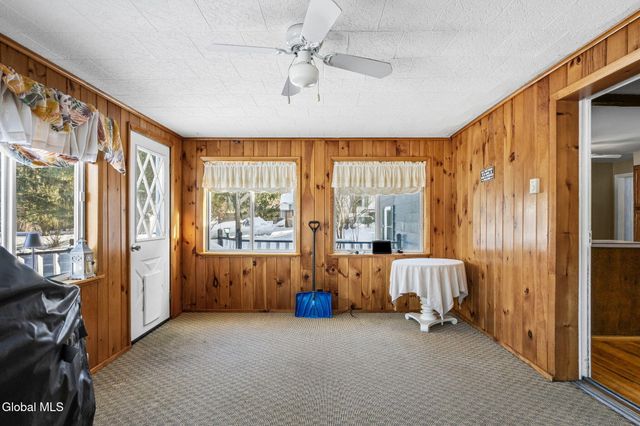 1090 Sacandaga Road, Schenectady, NY 12302