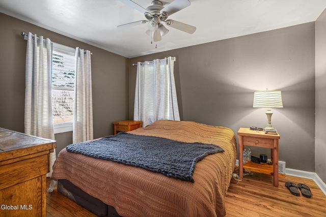 1090 Sacandaga Road, Schenectady, NY 12302