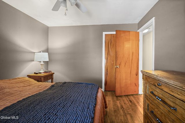 1090 Sacandaga Road, Schenectady, NY 12302