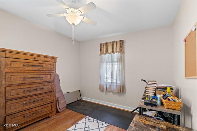 1090 Sacandaga Road, Schenectady, NY 12302