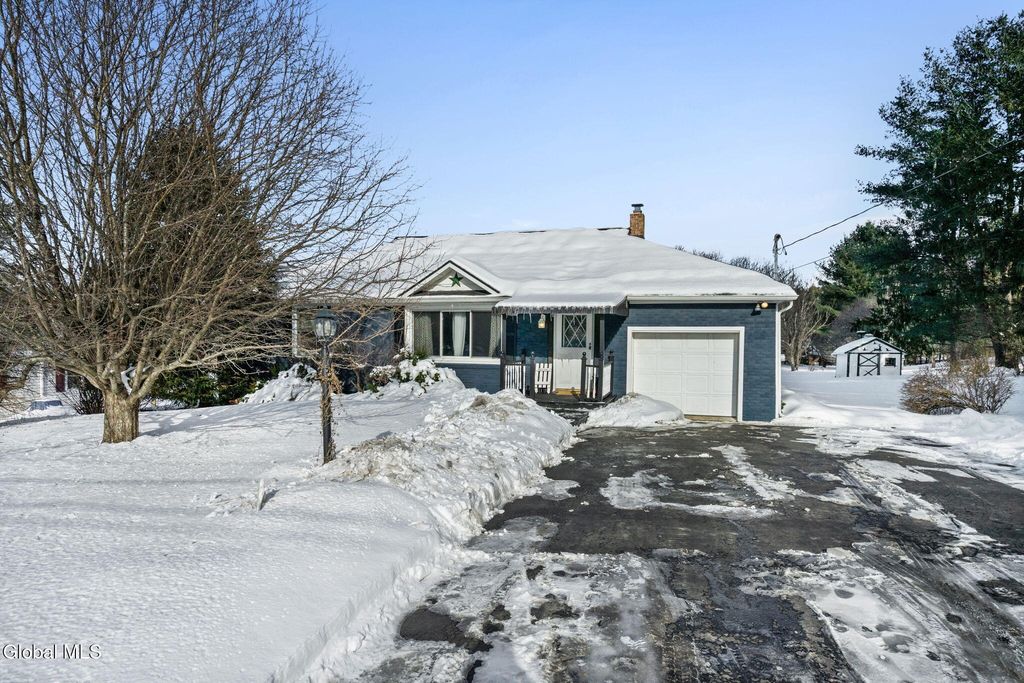 1090 Sacandaga Road, Schenectady, NY 12302