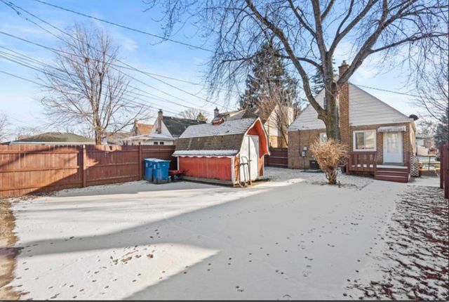 32 166th Place, Calumet City, IL 60409