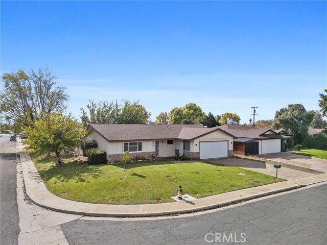 409 Borman Avenue, Bakersfield, CA 93308