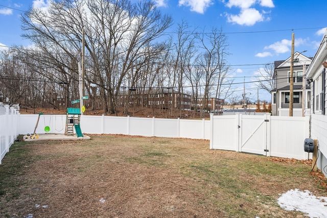 20 Powell St, Boston, MA 02132