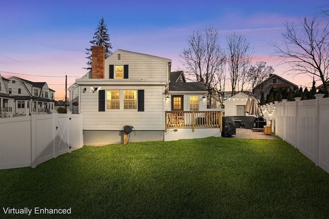 20 Powell St, Boston, MA 02132