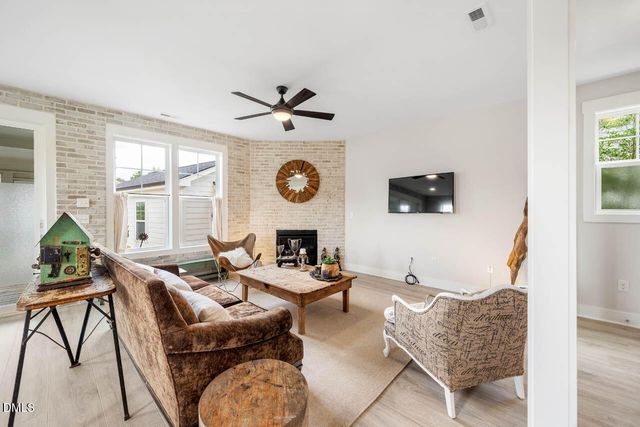 186 Bluffwood Avenue, Chapel Hill, NC 27516