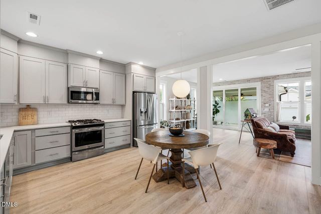 186 Bluffwood Avenue, Chapel Hill, NC 27516