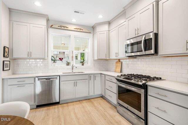 186 Bluffwood Avenue, Chapel Hill, NC 27516