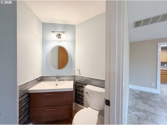 1103 Se 51ST Ave, Hillsboro, OR 97123