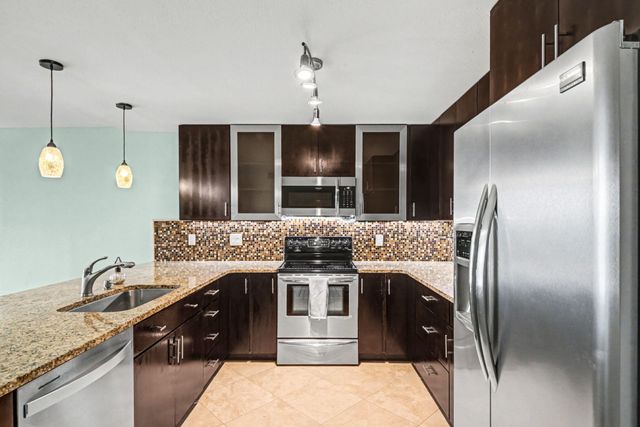 30 Moreno Point Road 306B, Destin, FL 32541