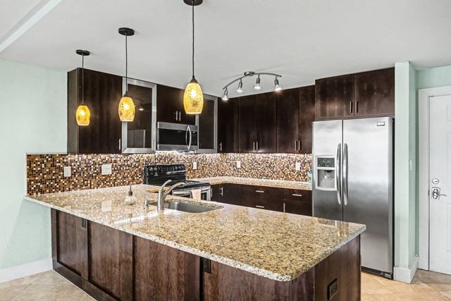 30 Moreno Point Road 306B, Destin, FL 32541