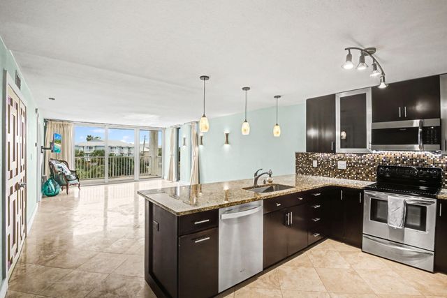 30 Moreno Point Road 306B, Destin, FL 32541