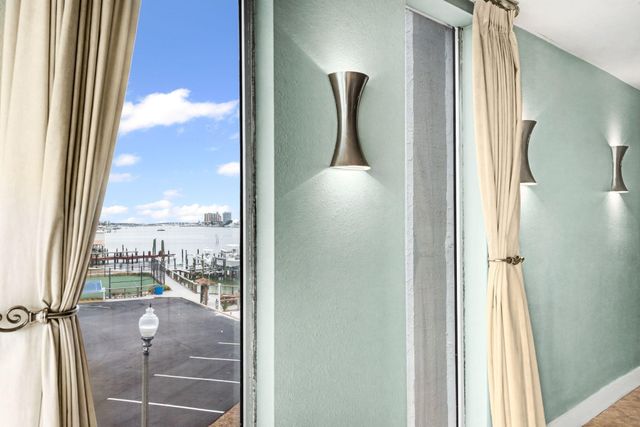 30 Moreno Point Road 306B, Destin, FL 32541