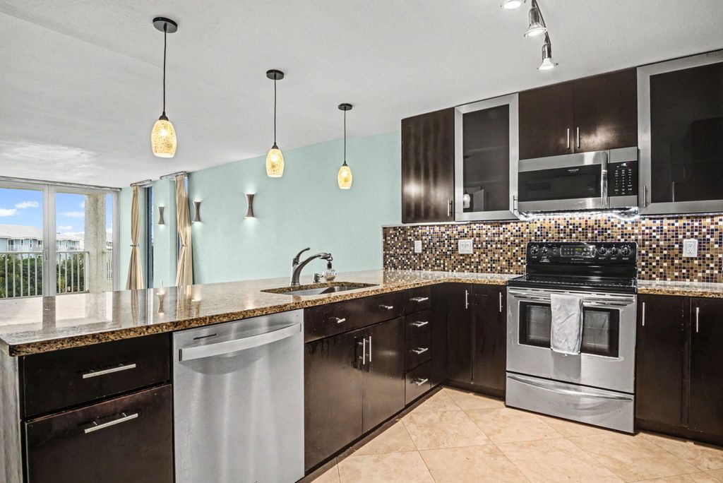 30 Moreno Point Road 306B, Destin, FL 32541