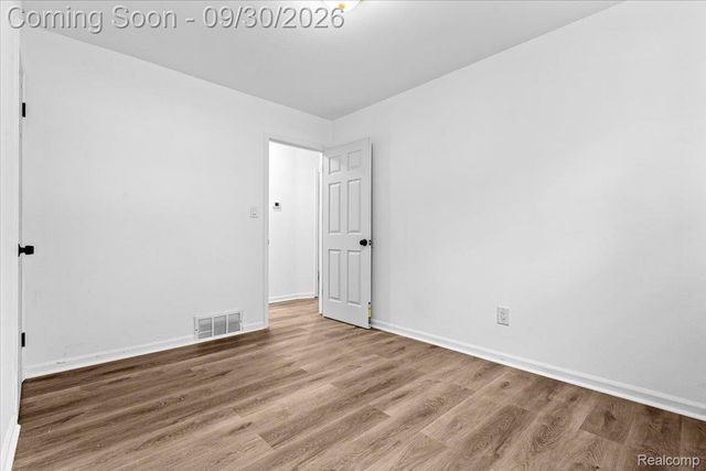 28618 Spring Arbor Drive, Southfield, MI 48076