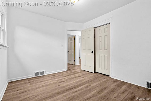 28618 Spring Arbor Drive, Southfield, MI 48076
