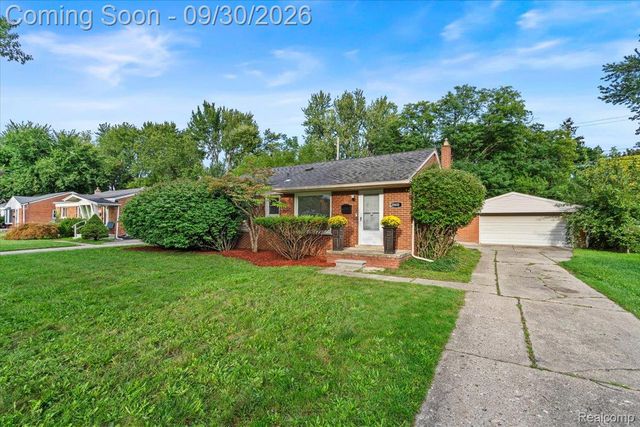 28618 Spring Arbor Drive, Southfield, MI 48076