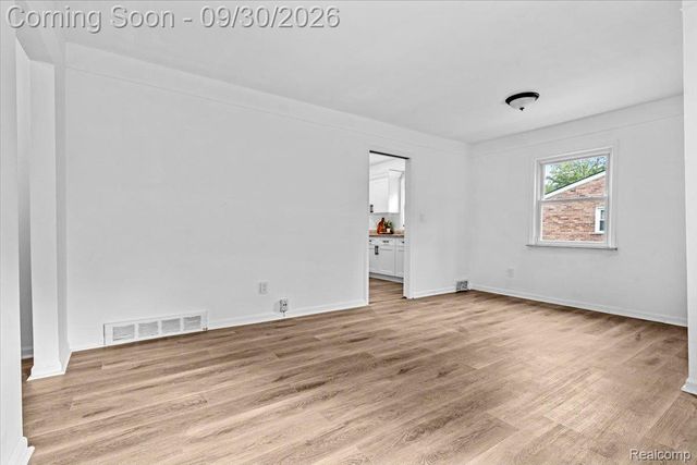 28618 Spring Arbor Drive, Southfield, MI 48076
