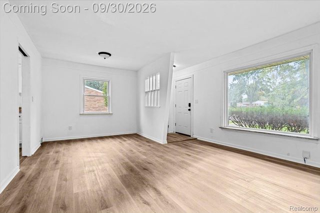 28618 Spring Arbor Drive, Southfield, MI 48076