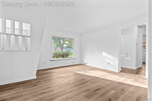 28618 Spring Arbor Drive, Southfield, MI 48076
