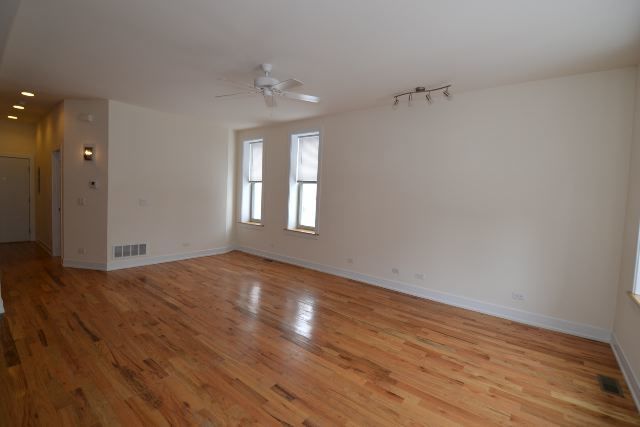 2835 N Damen Avenue 1F, Chicago, IL 60618