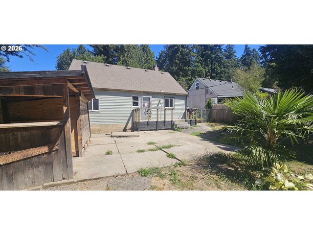 10238 N JAMES St, Portland, OR 97203