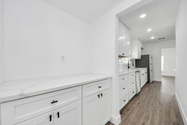 1203 W 6th Street, Freeport, TX 77541