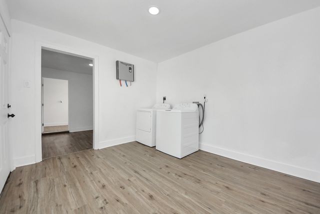 1203 W 6th Street, Freeport, TX 77541