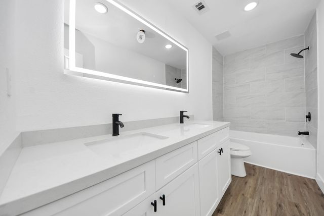 1203 W 6th Street, Freeport, TX 77541