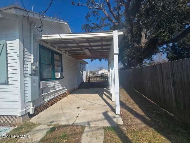 1467b Henderson Highway, Breaux Bridge, LA 70517