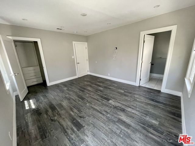 842 S Wooster Street, Los Angeles, CA 90035