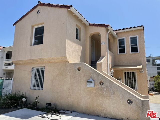 842 S Wooster Street, Los Angeles, CA 90035
