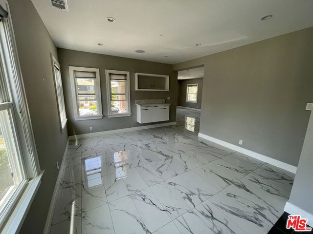 842 S Wooster Street, Los Angeles, CA 90035