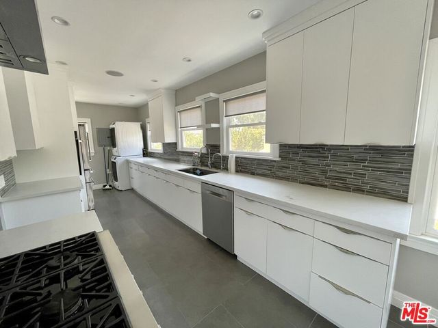 842 S Wooster Street, Los Angeles, CA 90035