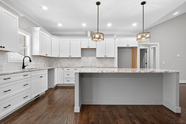 2 Browder Pt, Monterey, TN 38574