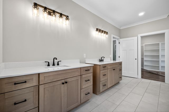 2 Browder Pt, Monterey, TN 38574