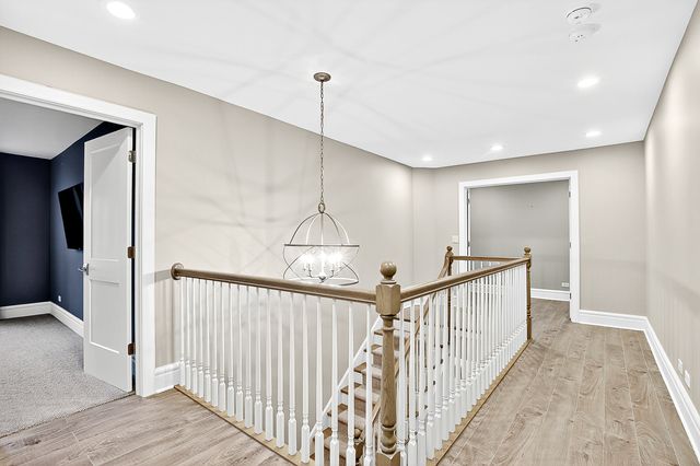 827 Edgewater Parkway, Wauconda, IL 60084