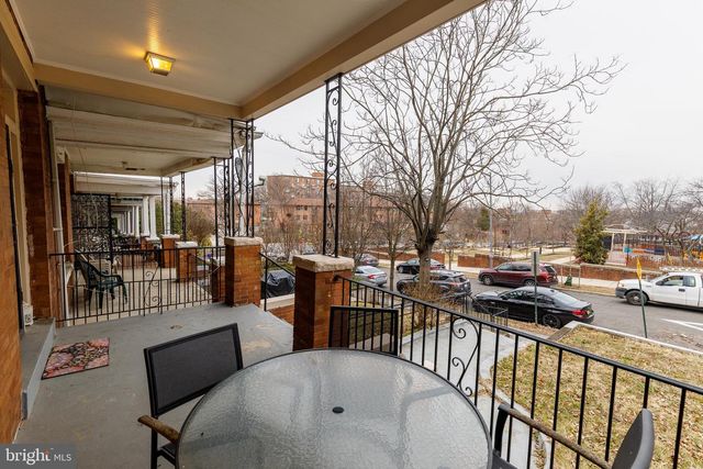 1113 CLIFTON ST NW, Washington, DC 20009