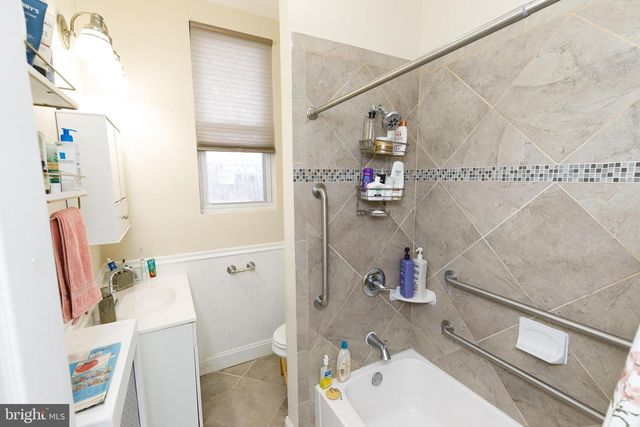 1113 CLIFTON ST NW, Washington, DC 20009