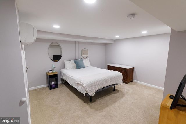 1113 CLIFTON ST NW, Washington, DC 20009