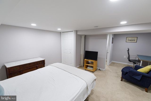 1113 CLIFTON ST NW, Washington, DC 20009