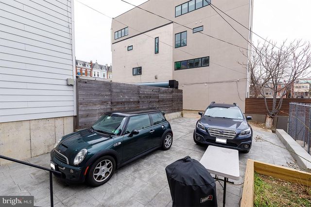 1113 CLIFTON ST NW, Washington, DC 20009