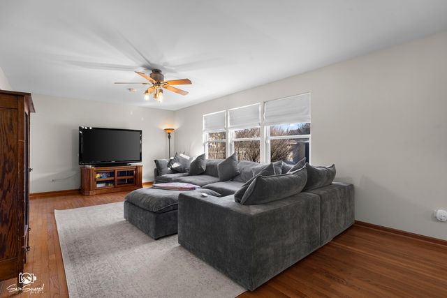 1064 N 129th Infantry Drive, Joliet, IL 60435