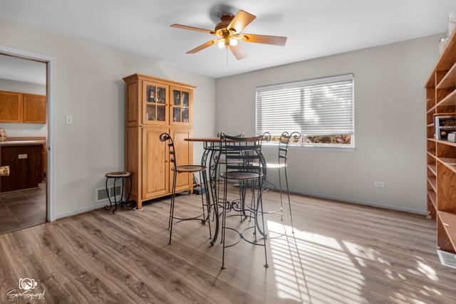 1064 N 129th Infantry Drive, Joliet, IL 60435