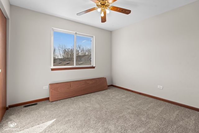 1064 N 129th Infantry Drive, Joliet, IL 60435