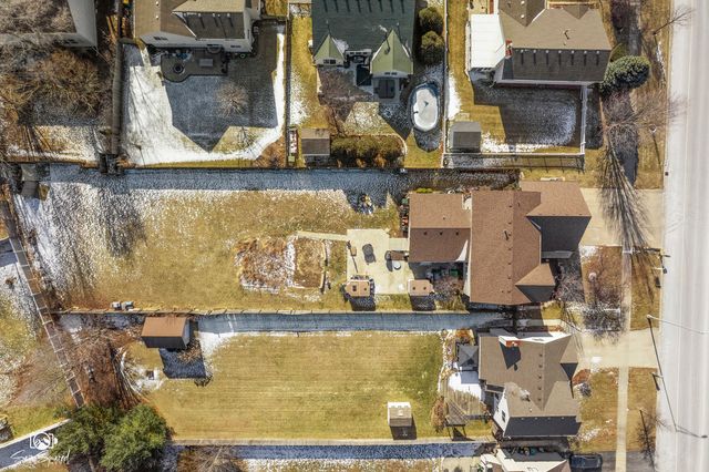 1064 N 129th Infantry Drive, Joliet, IL 60435