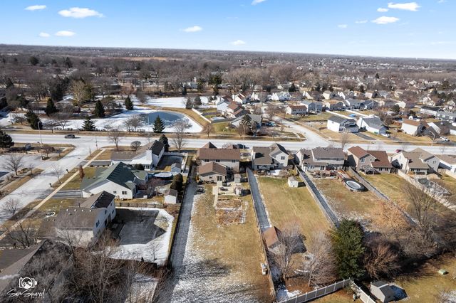 1064 N 129th Infantry Drive, Joliet, IL 60435