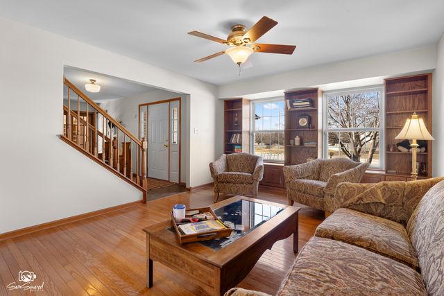 1064 N 129th Infantry Drive, Joliet, IL 60435