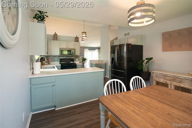 29931 Rosslyn Avenue, Garden City, MI 48135