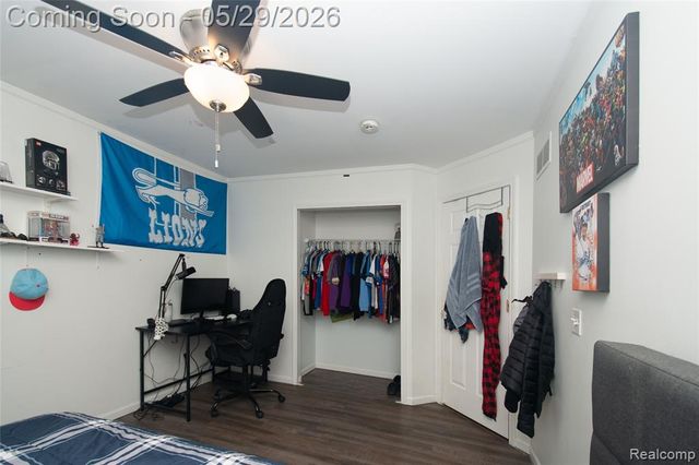 29931 Rosslyn Avenue, Garden City, MI 48135